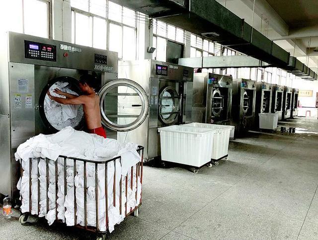 酒店衛(wèi)生危機(jī) 從武漢洗滌廠關(guān)停看床單反復(fù)使用的監(jiān)管困境