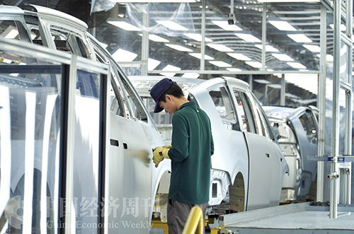 理想汽車(chē)“超級(jí)大腦” 驅(qū)動(dòng)智能工廠革命，引領(lǐng)小車(chē)銷售新未來(lái)